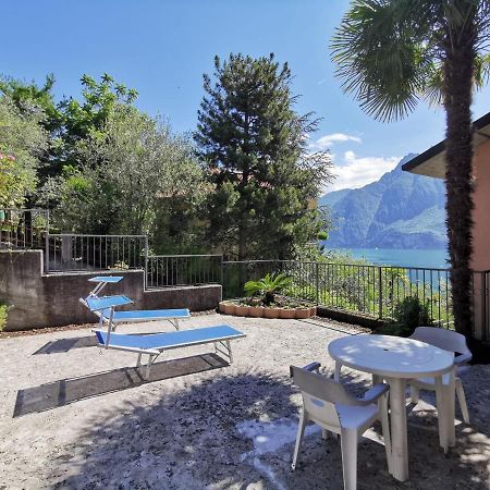 Appartamento Gelsomino Riva di Solto Luaran gambar